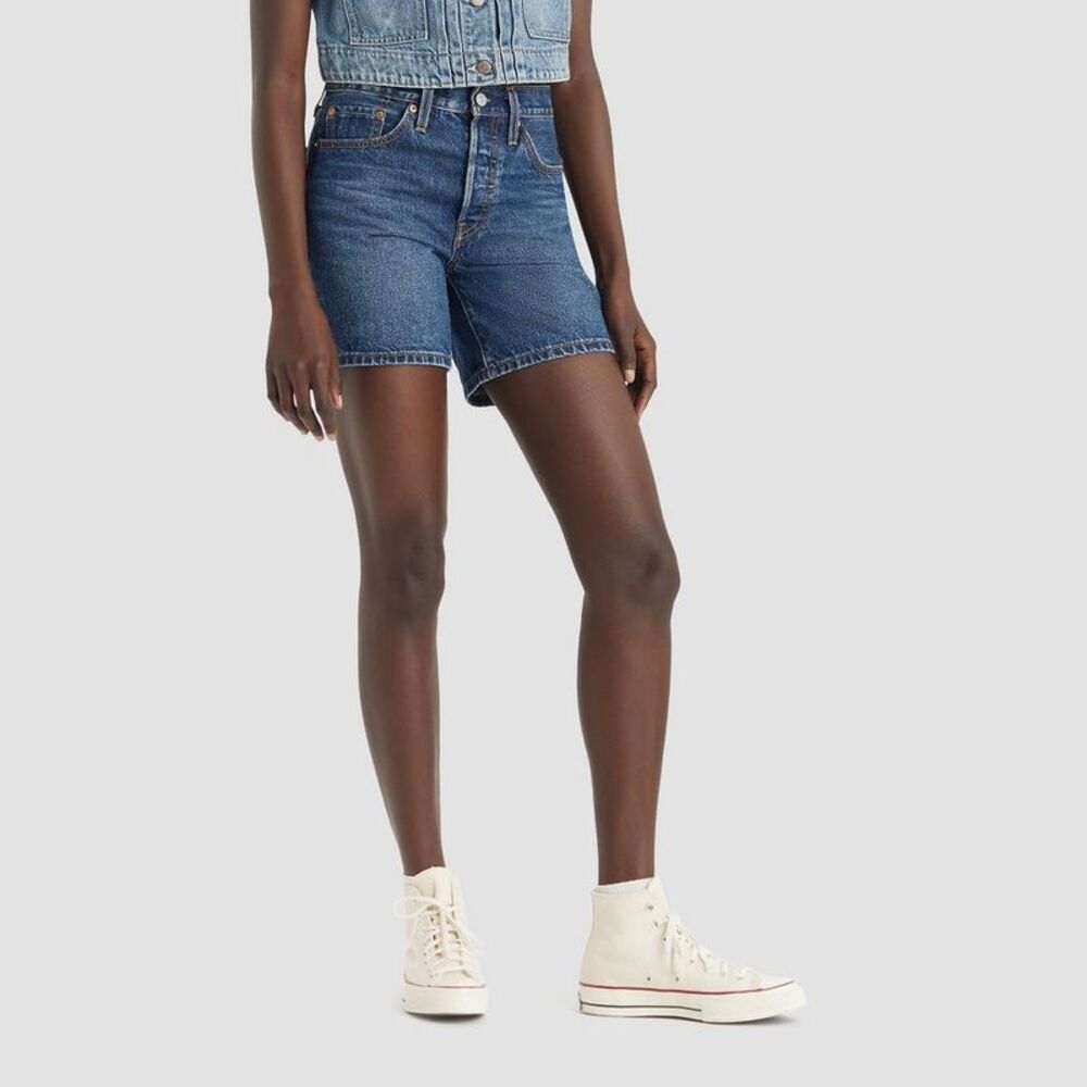 Levi's Women's Mid-Rise Jean Shorts -Sz 32